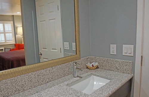 South San Gabriel Hotel | Del Mar Motel