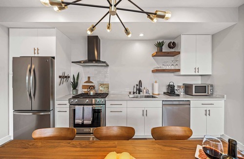 Del Mar Heights Apartment | Del Mar Retreat - Spa, BBQ, Firepit, AC, Laundry