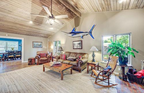 Amistad National Recreational Area House | Del Rio Home w/Large Yard, BBQ + Fireplace!