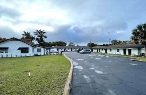 DeLand Hotel | Deland Motel
