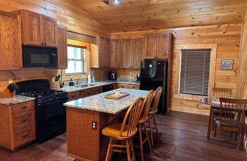 Tennga Cabin | Delaneice Riverside Cabins