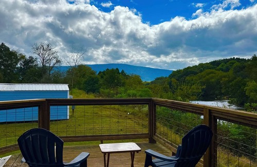 Tennga Cabin | Delaneice Riverside Cabins