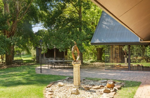 Merrijig House | Delatite Lodge - River Front