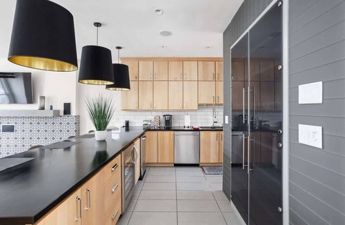 Fall Creek Place Apartment | Delaware Loft-2BR/2.5 BA Townhome w/Rooftop Deck