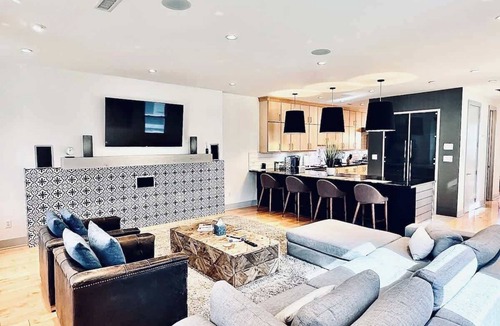 Fall Creek Place Apartment | Delaware Loft-2BR/2.5 BA Townhome w/Rooftop Deck