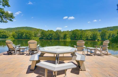 Damascus House | Delaware River Access: Peaceful Farm Retreat!