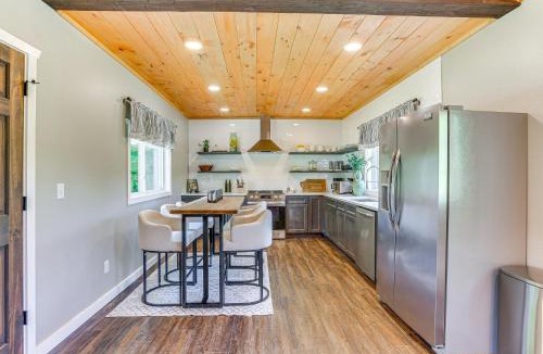 Damascus House | Delaware River Access: Peaceful Farm Retreat!