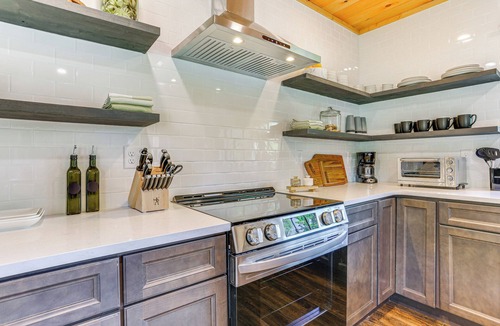 Damascus Cabin | Delaware River Access: Peaceful Farm Retreat!