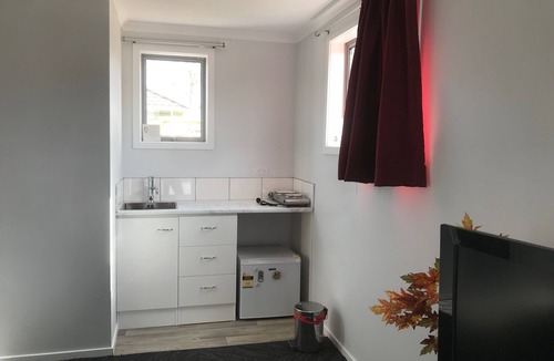 Hamilton Apartment | Delbrook Point studio