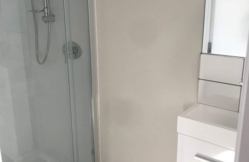 Hamilton Apartment | Delbrook Point studio