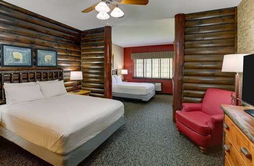 Columbia Hotel | Delight in Columbia's Comfort! Rustic-Themed Rooms, Parking | 4 Units