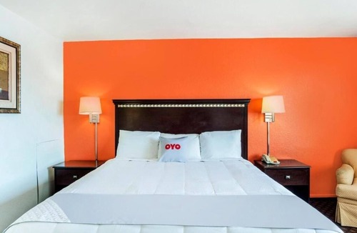 Dodge City Hotel | Delight In Dodge Room With Parking And Near Attractions