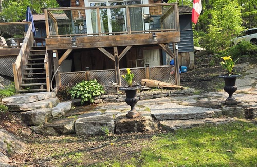 Selwyn Cottage | DELIGHTFUL 2 bedroom lake cottage on Stoney lake summer bookings available