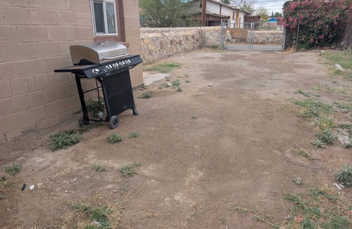 El Paso House | Delightful 2-room home off the I-10