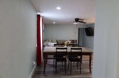 St. Petersburg - Clearwater House | Delightful 3-bedroom house in St. Petersburg~10/15 minutes to beach~Fenced yard