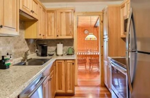 Windham Ski Chalet | Delightful 3-bedroom chalet with WiFi in Windham