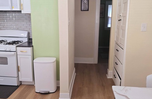 Eastside House | Delightful 3-bedroom house in Syracuse perfect for your getaway very close to SU
