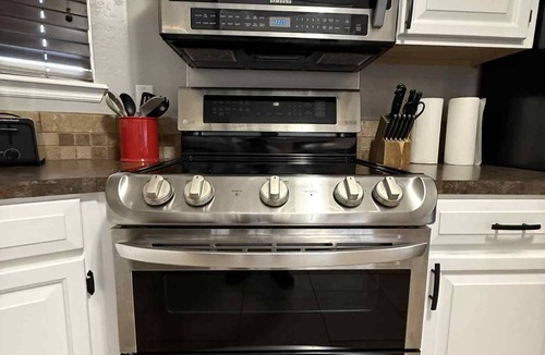 Lawton House | Delightful 3-bedroom house with AC in Lawton