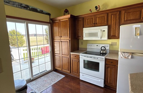 Marshall Other | Delightful 4 bdrm Farmhouse and 1 bdrm Barnsuite near Turkey Run State Park