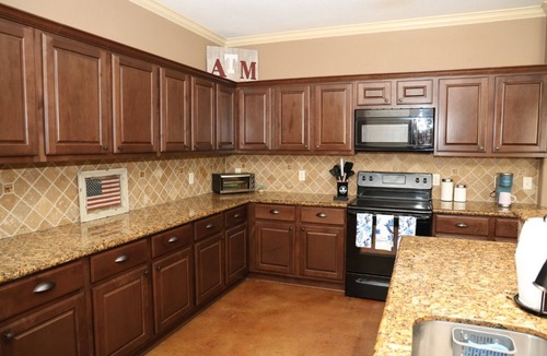 Wellborn House | Delightful 4-bedroom townhome in College Station, only 2.5 miles from campus