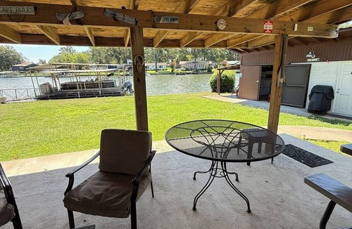 Lake Hamilton House | Delightful 4-bedroom house in Lake Hamilton with boat dock