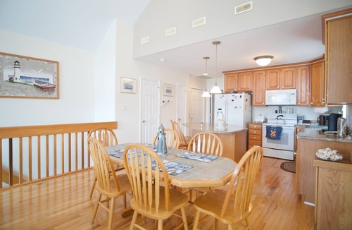 Sea Isle City House | Delightful 4-bedroom townhome with AC in Sea Isle City