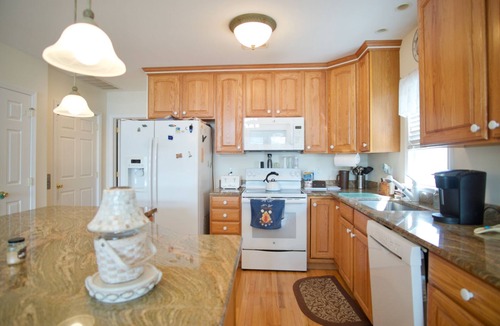 Sea Isle City House | Delightful 4-bedroom townhome with AC in Sea Isle City