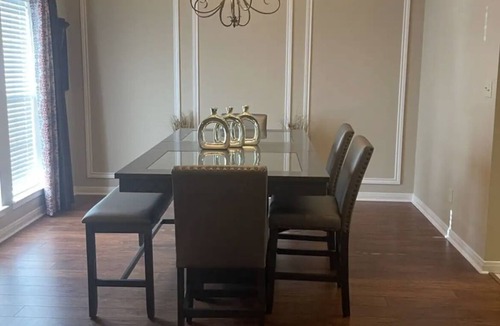 Voth House | Delightful 4-bedroom house with AC in Beaumont