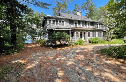 Mount Sunapee House | Delightful 7-bedroom family estate on Lake Sunapee's eastern shore beachfront!