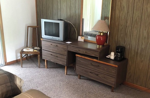 East Durham Hotel | Delightful Apartment in the Mountains East Durham with AC, Dogs Friendly 2 max