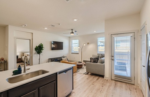 Leander House | Delightful brand NEW 3-bedroom Modern House + Sleeps 6