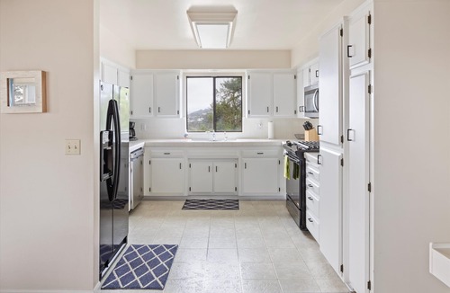 Cambria House | Delightful Cambridge View-Spring Special