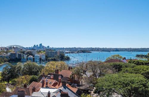Darling Point Apartment | Delightful Darling Point Studio w Stunning Rooftop