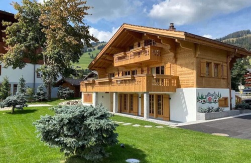 Schoenried Ski Chalet | Delightful Deluxe Chalet with Amazing Alps View