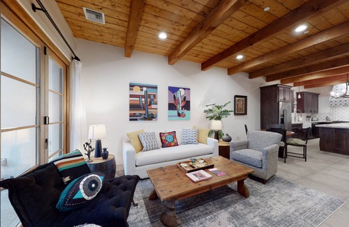 Menlo Park House | Delightful Desert Gem W/High-Speed WiFi, Modern Art, & Balcony - Dogs Welcome