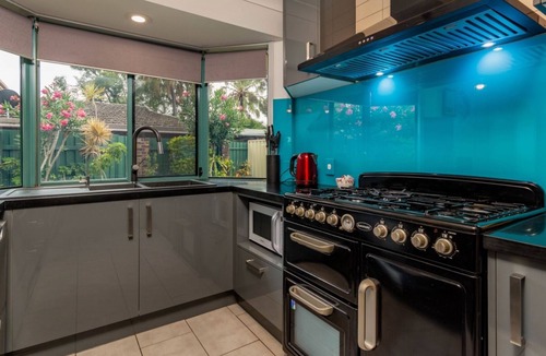 Bongaree Apartment | Delightful Duplex on Rose Ct, Bongaree