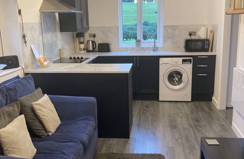 Fivelanes House | Delightful Granite Barn in the Cornish Countryside