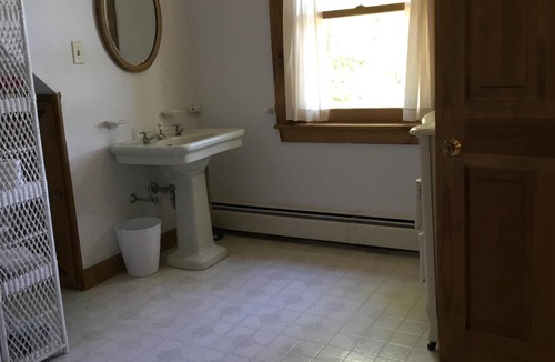 East Wakefield Ski Chalet | delightful lakefront cottage