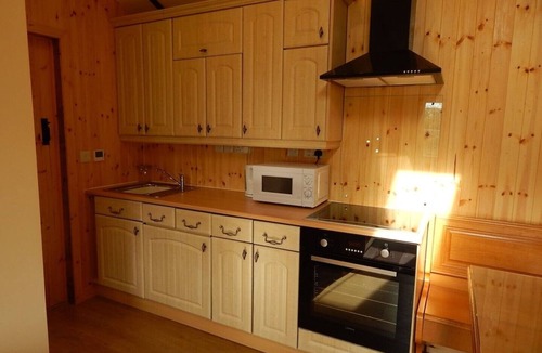 Hartpury Cabin | Delightful Log cabin.