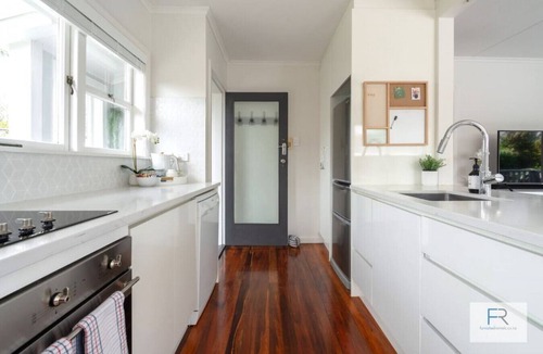 Milford House | Delightful Milford Abode