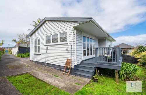 Milford House | Delightful Milford Abode