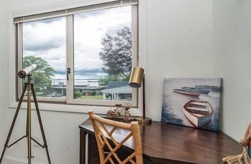 New London House | Delightful & Modern seaside escape/Handicap Access
