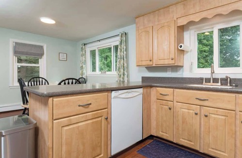 Woburn Condo | Delightful New England Townhome