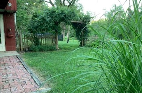 South Kansas City Apartment | DELIGHTFUL PATIO APT W/PRIVATE ENTRY IN SOUTH KC
