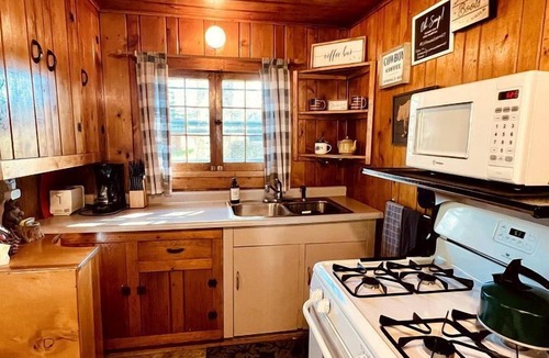 Riverside Cabin | Delightful Secluded Cabin in Riverside, Wyoming