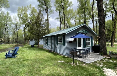 Riverside Cabin | Delightful Secluded Cabin in Riverside, Wyoming