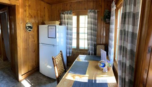 Riverside House | Delightful Secluded Cabin in Riverside, Wyoming