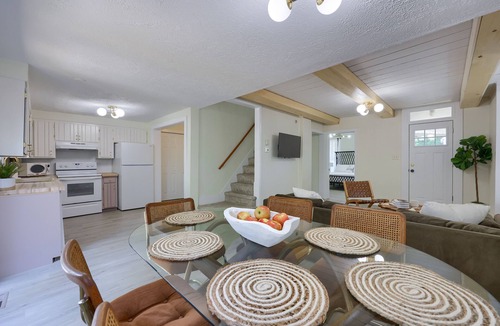 Ephrata House | Delightful Small Town Escape — Sauna & Parking