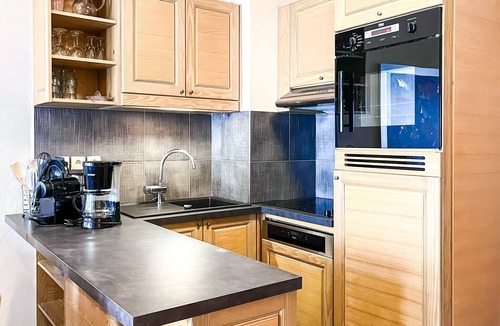 Flaine Apartment | Delightful South facing 2-bed apartment with fireplace