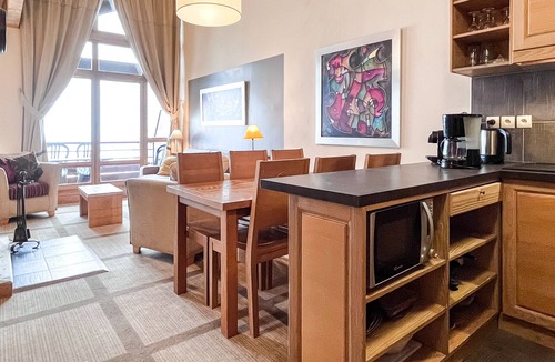 Flaine Apartment | Delightful South facing 2-bed apartment with fireplace